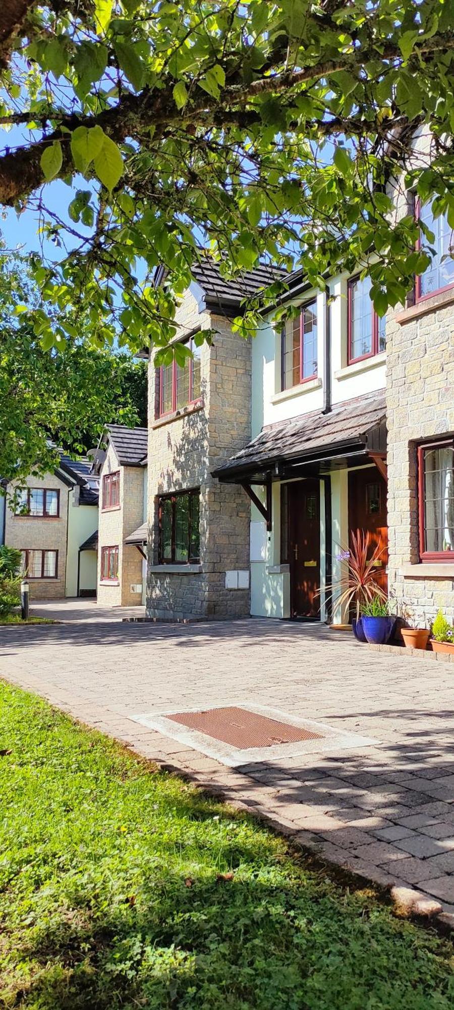Rynn Haven - Enchanting Townhouse Lough Rynn Mohill Exterior photo